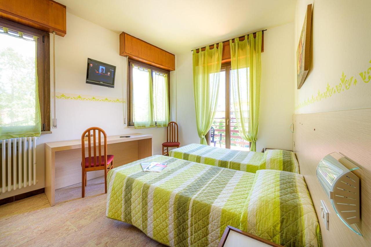 Hotel La Rotonda Tirano Exterior photo